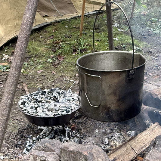 The 1920's Style Folding camp Skillet Deep 10" version with Lid
