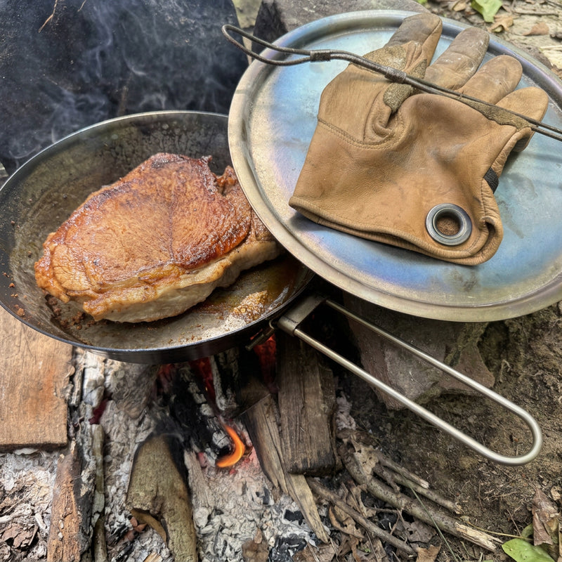 The 1920's Style Folding camp Skillet Deep 10" version with Lid
